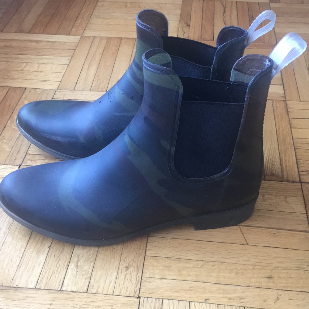 J Crew Matte Camo Rain Booties